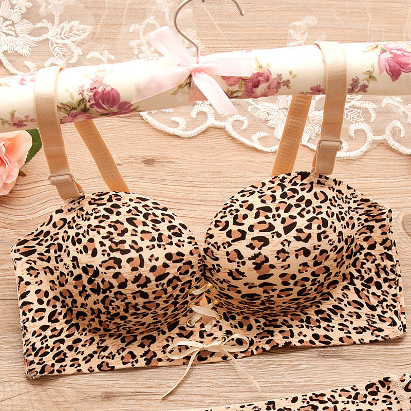 👙 40% OFF NOW! 💫 Detachable-Strap Non-Mark Gathering Bra – Adjustable Fit, Dual-Wear & Breathable ✨