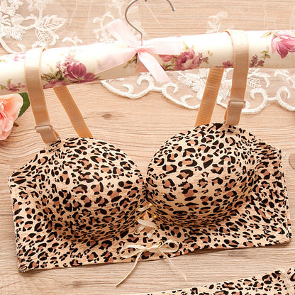 👙 40% OFF NOW! 💫 Detachable-Strap Non-Mark Gathering Bra – Adjustable Fit, Dual-Wear & Breathable ✨