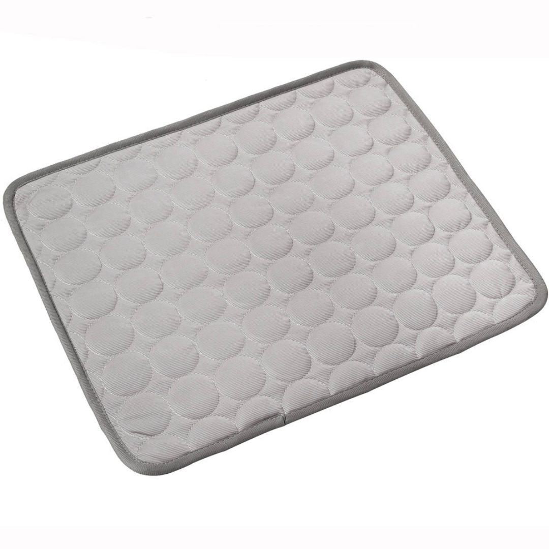 💥As low as £9.9! ❄️Give your furry friend a cool summer!🧊Pet Cooling Ice Silk Mat – Summer Cooling Pet Bed Pad for Dogs and Cats, Breathable Washable Sleeping Cushion for Indoor and Outdoor Use, Lightweight Cooling Crate and Sofa Pet Mat